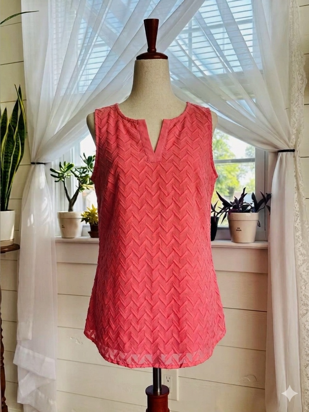 Market & Spruce Coral Ezide Textured Chevron Split Neck Sleeveless Top Size S
